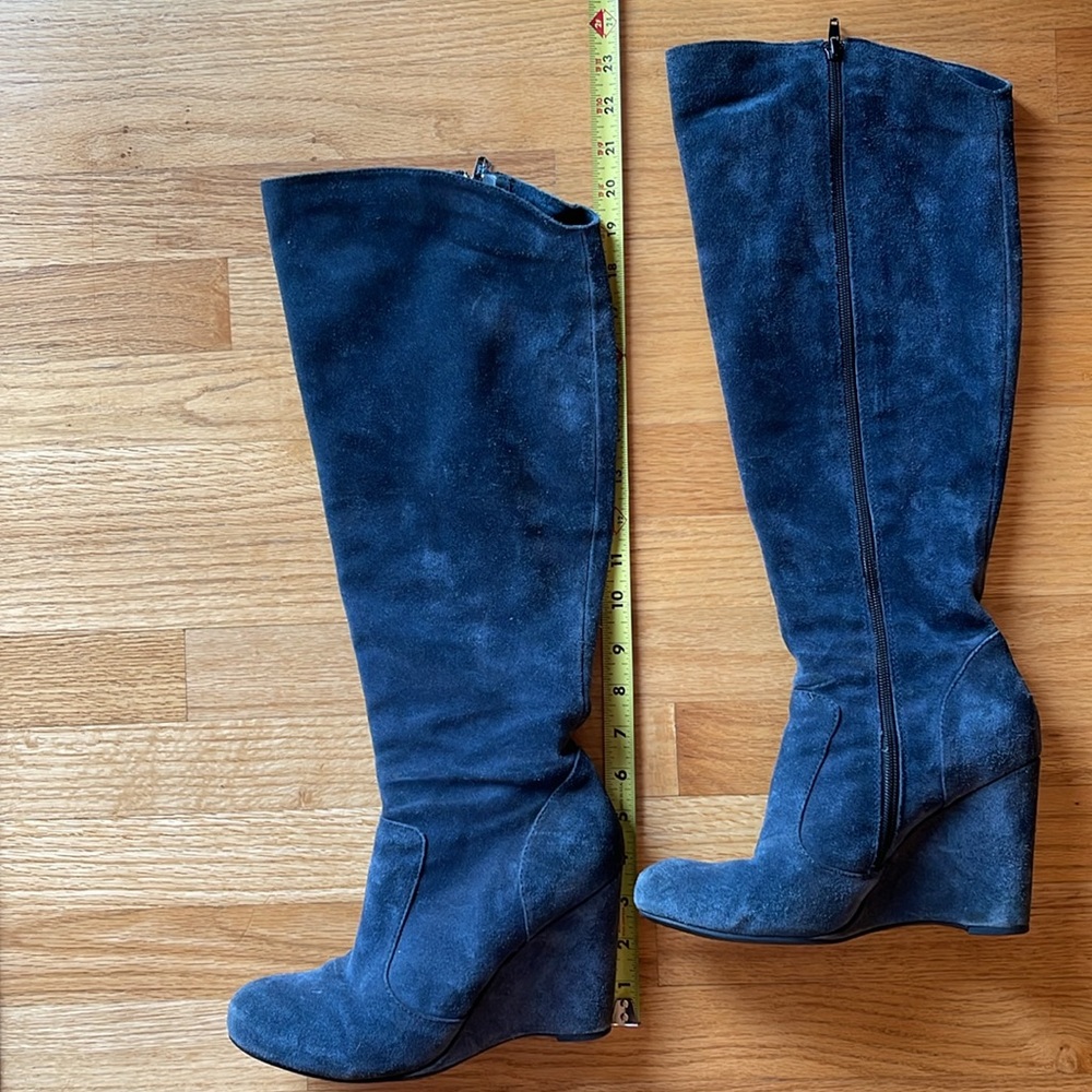 Born suede wedge heel boots. - Picture 4 of 11